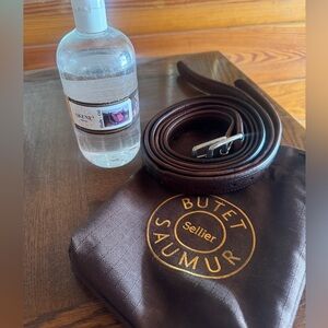 Butet Stirrup Leathers (135cm) + Butet Akene Oil